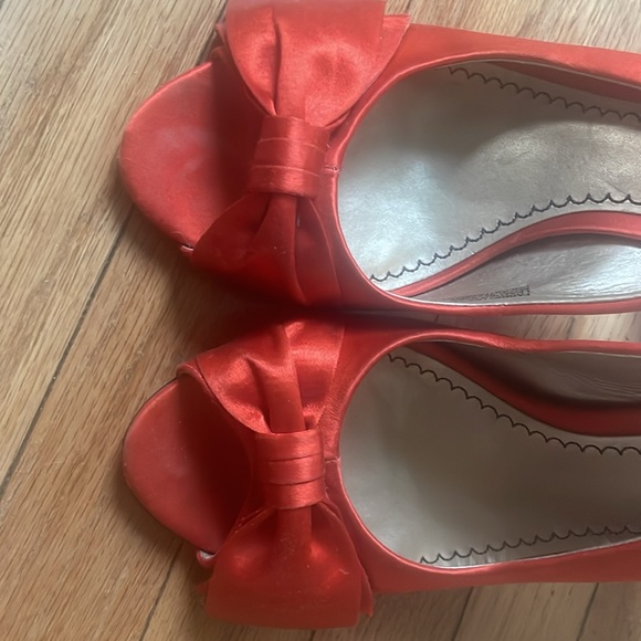 Platinum BP orange heels. Peep toe slide on back. Size 7 - Picture 9 of 9